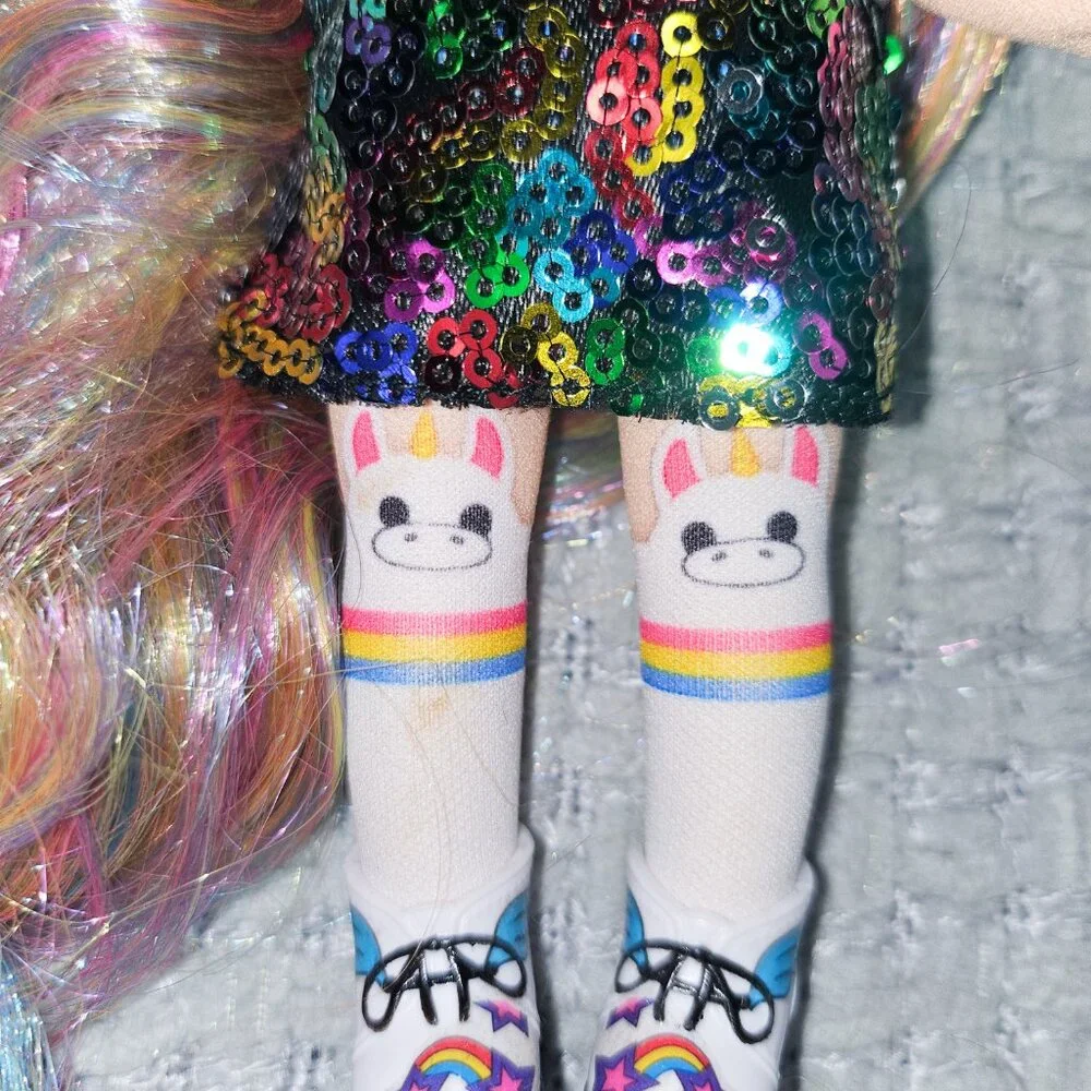 Mix n' Match 3/$36 Na Na Na Surprise Doll Britney Sparkles Unicorn Series 1